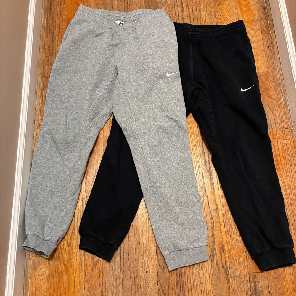 Nike mens Gray and Black Sweatpants XL